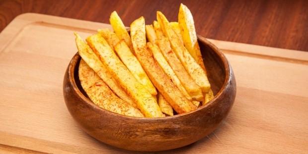 <p><strong>Patates kızartması</strong></p>
