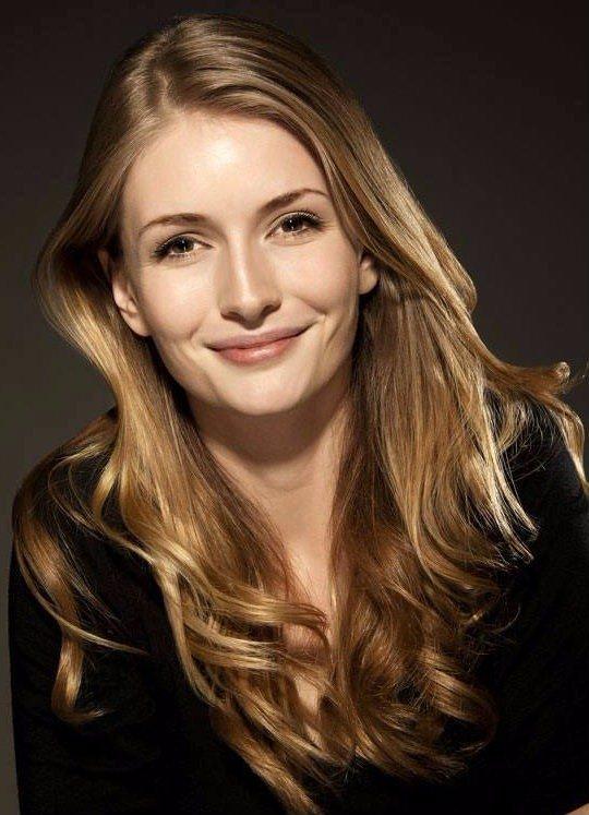 <p>Yasemin Allen</p>
