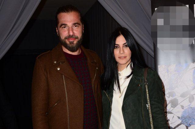 <p>Engin Altan Düzyatan, eşi Neslihan Alkoçlar ve oğlu Emir ile aylık 15 bin TL ödedikleri Beykoz Çubuklu Vadi Evleri'nden villa satın aldı.</p>

<p> </p>
