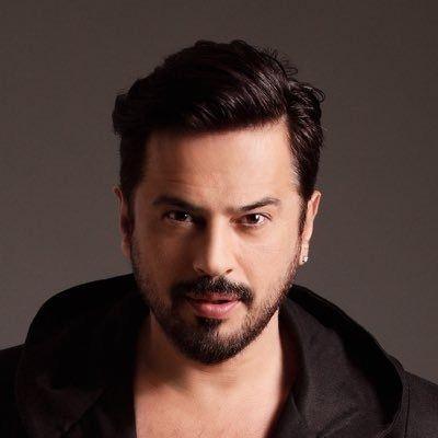 <p><strong>Emre Altuğ</strong><br />
<br />
Ünlü şarkıcının ceviz fobisi var.</p>