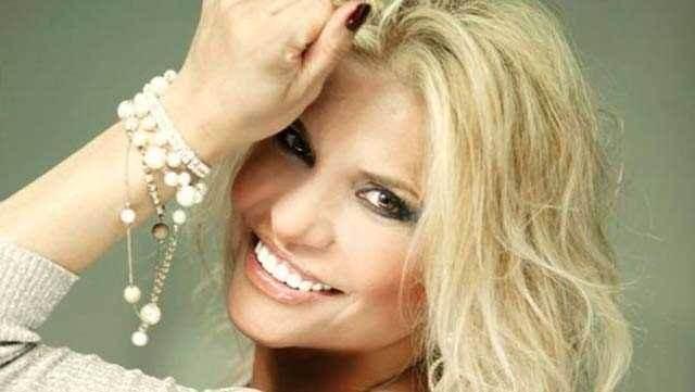 <p>KİBARİYE - BAHRİYE TOKMAK</p>

<p> </p>
