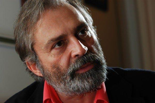 <p>Nihat Haluk Bilginer</p>
