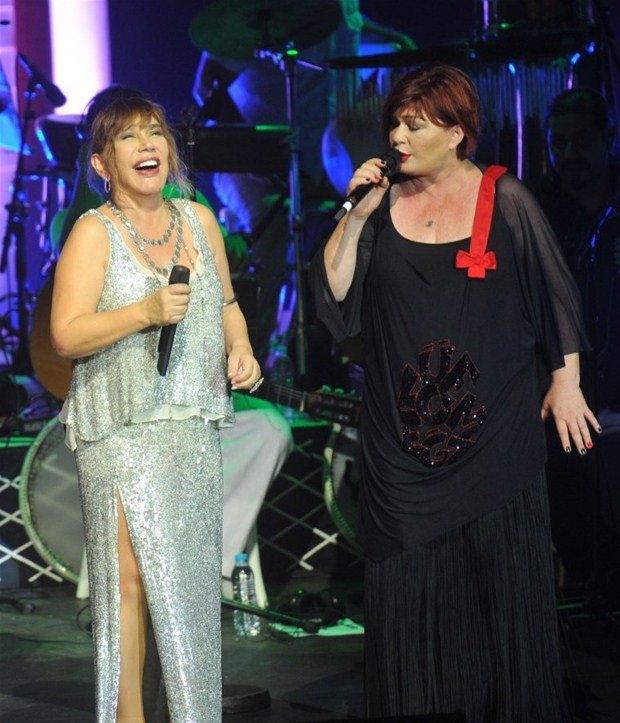 <p><strong>İŞTE MİNİK SERÇE!</strong></p>

<p> </p>

<p>Emel Müftüoğlu, Sezen Aksu'nun 14 yaşındaki fotoğrafını paylaştı...</p>
