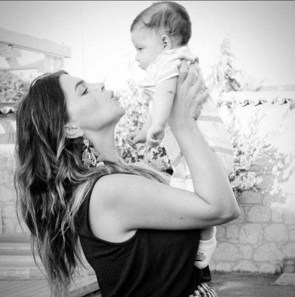 <p><strong>Pelin Karahan</strong></p>

<p>Benim minik bayram şekerim. Herkese iyi bayramlar</p>
