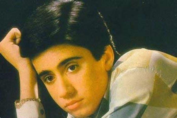 <p>Emrah</p>
