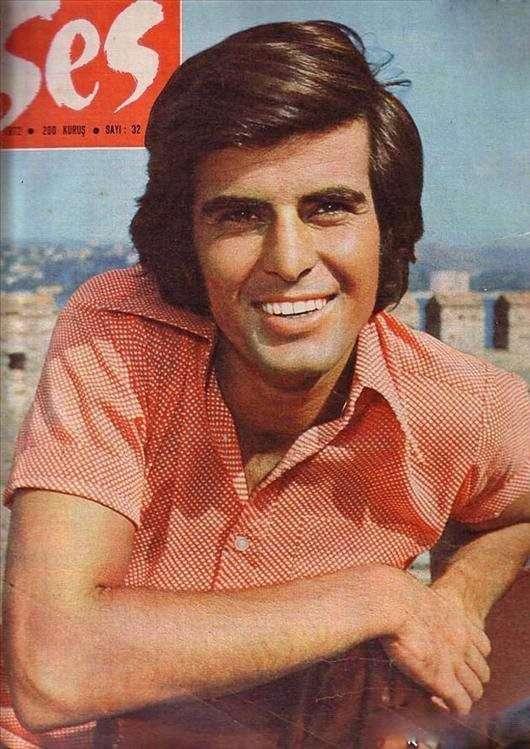 <p>Tarık Akan </p>

<p> </p>
