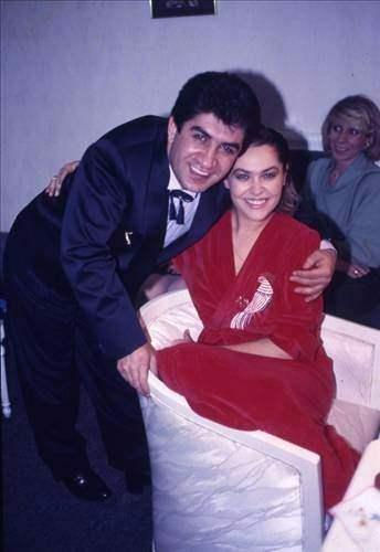 <p>Burhan Çaçan - Hülya Avşar</p>

<p> </p>
