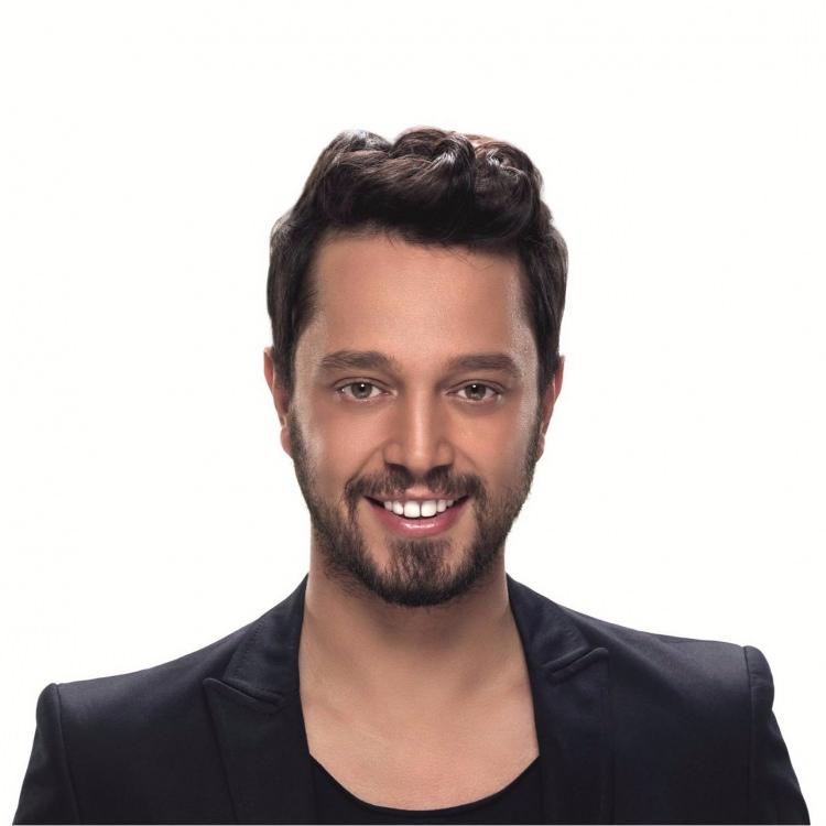 <p><strong>Murat Boz</strong> <br />
<br />
İstanbul Bilgi Üniversitesi'ni kazandı, bu okulu bitirdikten sonra İstanbul Teknik Üniversitesi'nde eğitimine devam etmiştir.</p>