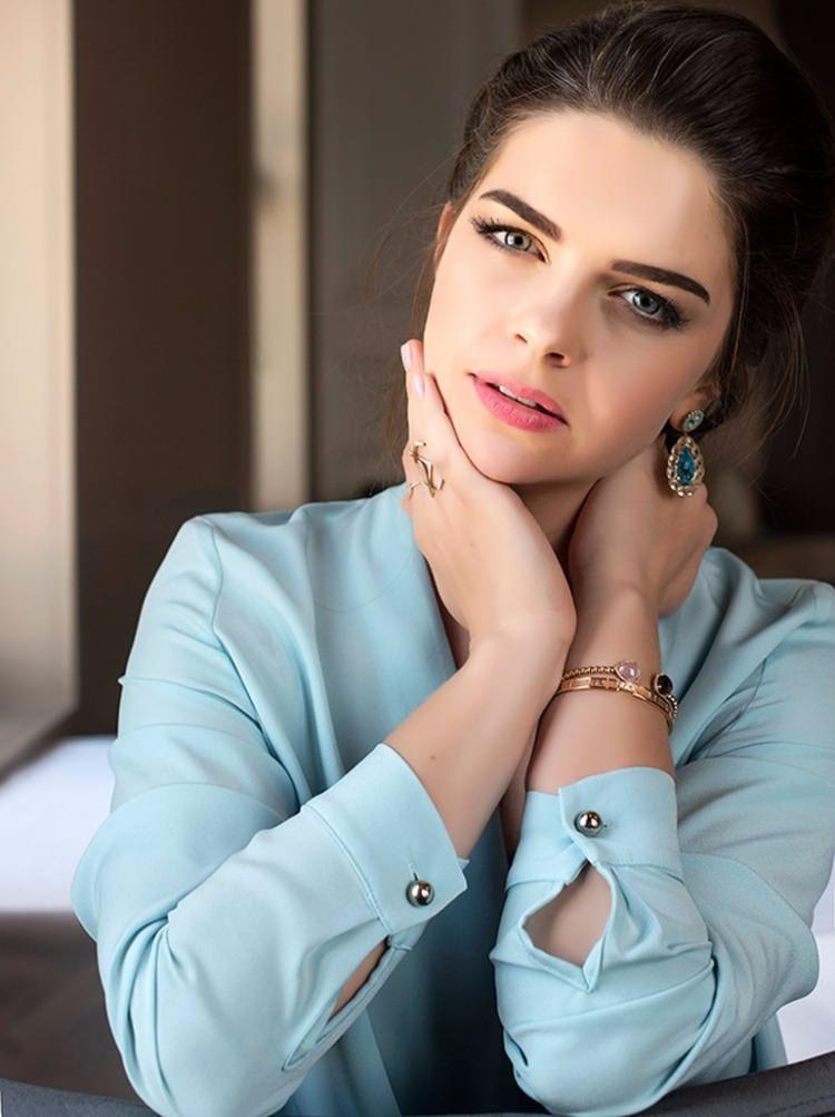 <p><strong>Pelin Karahan</strong> <br />
<br />
Anadolu Üniversitesi Turizm İşletme Bölümü'nden mezun oldu.</p>