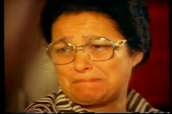 <p>Karacaahmet Mezarlığı'nda eşinin yanına defnedilmiştir.</p>