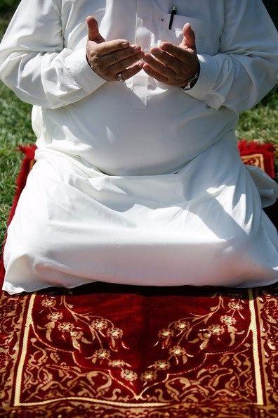 <p><em><strong><span style="color:#FFD700">21. Kıblen neresidir ?</span></strong></em><br />
<br />
Kabe-i Muazzamadır. </p>