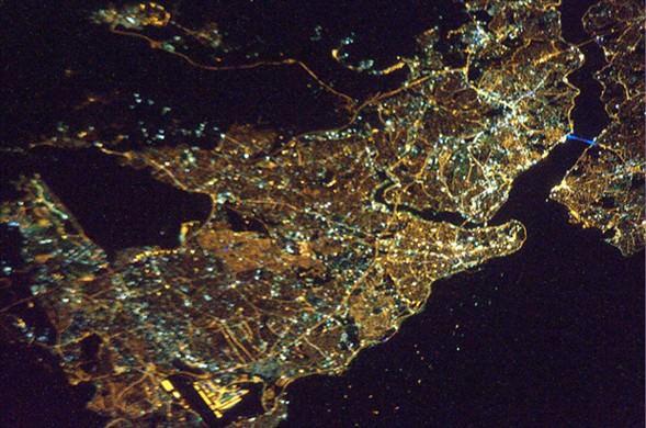 Uluslararası Uzay İstasyonu'nda altı ay yaşayacak olan İtalyan astronot Paolo Nespoli, uzaydan çektiği Türkiye fotoğraflarını Twitter'da yayınladı.