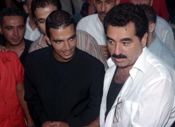 <p>Fenerbahçeli Haim Revivo ve İbrahim Tatlıses... 2001</p>