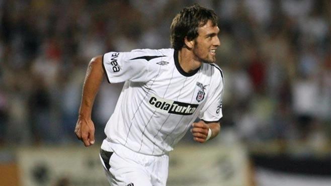 <p>MATİAS DELGADO<br />
<br />
Basel ------->> Beşiktaş: 5.5 milyon Euro</p>
