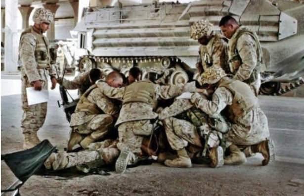 <p>2004 Murad Sezer</p>

<p>Irak'ta ölen bir arkadaşları için gözyaşı döken ABD askerlerini görüntüleyen Sezer Pulitzer kazandı.</p>
