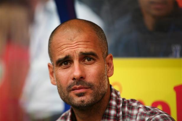<p>Pep Guardiola büyük bir Coldplay hayranı. Hatta çalıştırdığı takımları, İngiliz grubun son albumunden Viva La Vida adlı parçayla motive ediyor.</p>