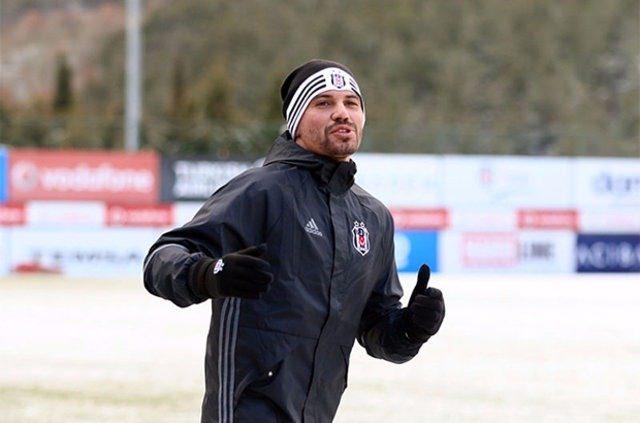 <p>Ersan Gülüm - 77</p>
