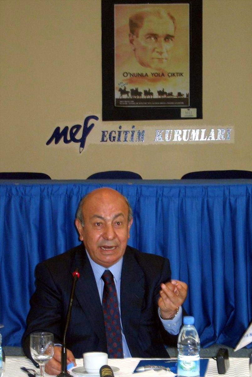<p><strong>İbrahim Arıkan</strong><br />
<br />
2 Şubat 2016'da, Yurtiçi Kargo ve MEF Okullarının bağlı olduğu Arıkanlı Holdingin kurucusu İbrahim Arıkan (75), vefat etti. </p>