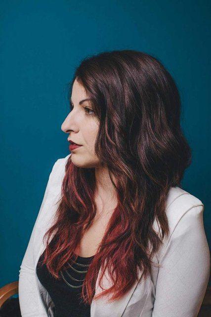 <p>Antina Sarkeesian</p>
