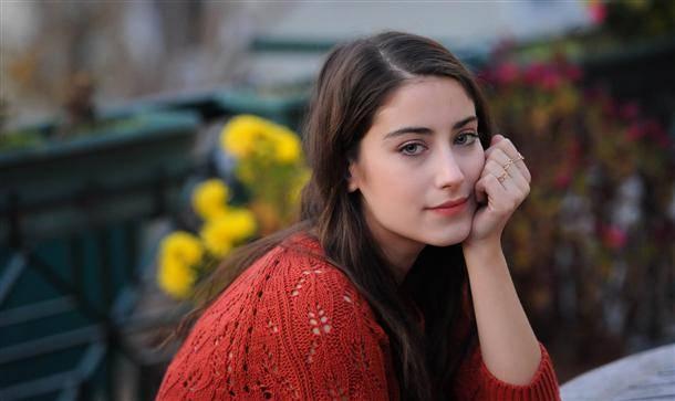 <p><strong>Hazal Kaya</strong></p>
