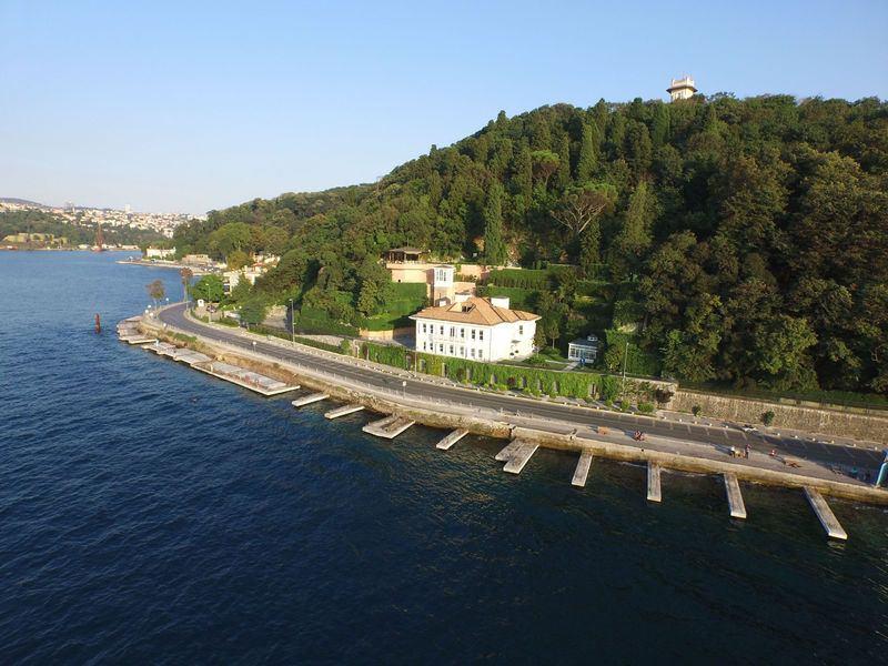 <p>Proje tamamlandığında balık tutma iskeleleri yapılarak, amatör balıkçıların yürüyüş yapanları rahatsız etmeleri engellenecek.</p>
<p> </p>