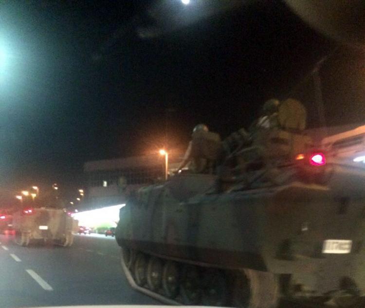 <p>Terörden beter bir olay yaşadık, süreç çözülüyor. Devletin kurumları olaya hâkim. Olası provokatif eylemlere karşı dikkatli olunması gerekiyor.</p>
