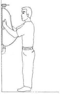 <p><strong>Kusma pisuarı</strong><br />
<br />
1998'de yapılan bu icat, alkollü kişiler için tasarlanmış. Kusarken tuvalete eğilme durumunu ortadan kaldıran bu pisuarda, dengede duramayan sarhoşlar için tutunma kolları da mevcut.</p>
