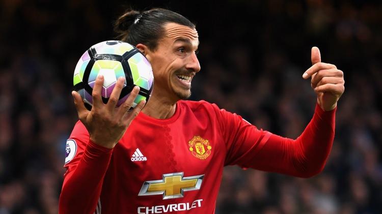 <p>Hertha Berlin, Ibrahimovic’e ”Harika taraftarlarımız var ama paramız yok. Ancak Bundesliga’yı ilk defa kazanabilirsin. Bunu bir düşün” tweeti atmıştı.</p>
