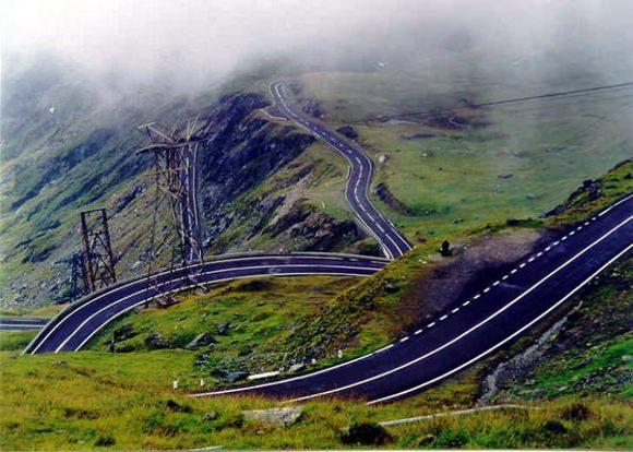 <p>Transfagarasan yolu - Romanya</p>

<p> </p>

