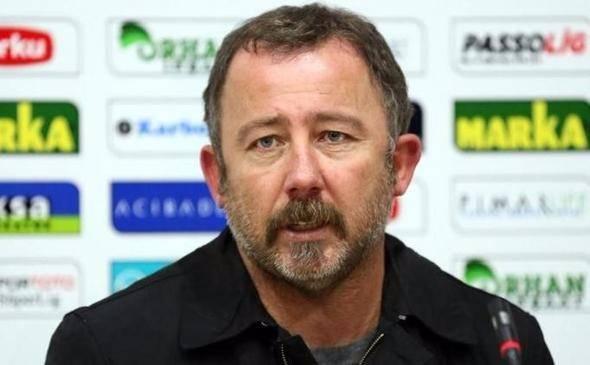 <p><strong>KERIM FREI SÖZLERİ</strong><br />
<br />
Teknik direktörlüğünü yaptığı Kayserispor'a Kerim Frei'in transferini isteyen Sergen Yalçın yorumculuk yaptığı dönemde; "Ben Kerim Frei'ın ne oynadığını nasıl bir oyuncu olduğunu çözemedim halı saha oyuncusu gibi geliyor. Ne olduğunu çözemedim. Halı sahada oynatırım, orada 6'ya 6 oynar. çabuk diye vıdı vıdı bir şeyler yapıyor ama derbide falan Kerim ile oynanmaz" dedi.</p>