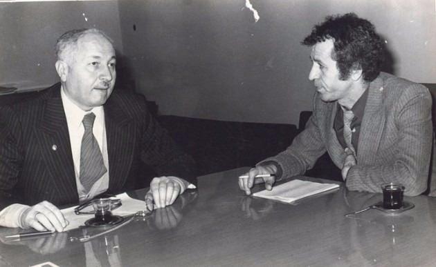 <p>1965 yılında profesör oldu.</p>

<p> </p>
