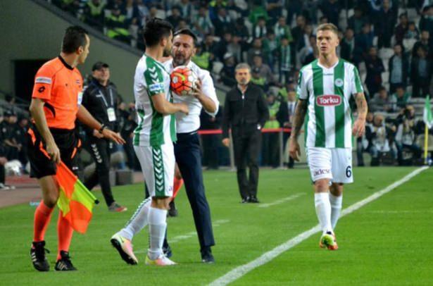 <p>Böyle bir sonucun ardından genelde Fenerbahçe’de büyük bir kaos ortamı oluşurken, çok kritik Galatasaray derbisi öncesinde Samandıra’da daha önce hiç görülmemiş bir ortam oluştu.</p>

<p> </p>

