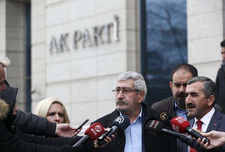 <p>Celal Kılıçdaroğlu, Kemal Kılıçdaroğlu'nun kendisini tebrik etmesini beklediğini de sözlerine ekledi. </p>
<p> </p>