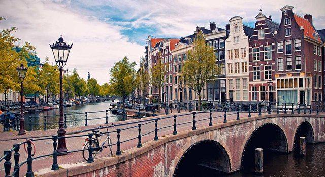 <p>27- Amsterdam, Hollanda</p>
<p>2013 ziyaretçi sayısı: 5,204.1</p>
<p>2014 ziyaretçi sayısı: 5,714.1</p>