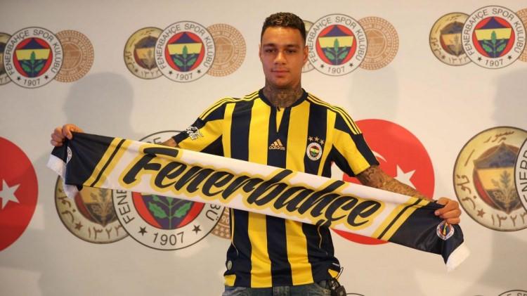 <p>Van der Wiel 2.200.000 milyon avro</p>