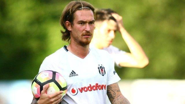 <p>Ömer Şişmanoğlu 900.000 bim avro</p>