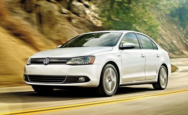 Volksvogen Jetta Golf7 ve Beetle modelinin yeni nesillerini otomobil severlerle buluşturuyor.İlk kez 1.4 litrelik TSI motorda kullanılan hybrid teknolojisine sahip Jetta Hybrid'inde Avrupa premiyeri gerçekleştirilecek.