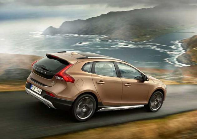 Volvo V40 – Küçük Aile (C-segmenti)