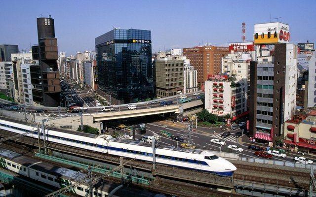 <p>Karasal Alan km²<br />
Japonya<br />
364.485</p>