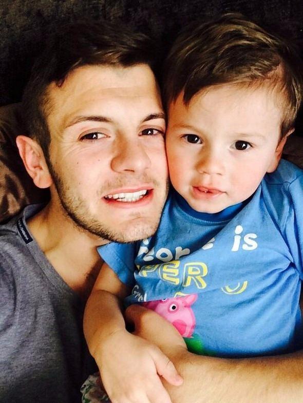 <p>Archie ve Wilshere</p>
