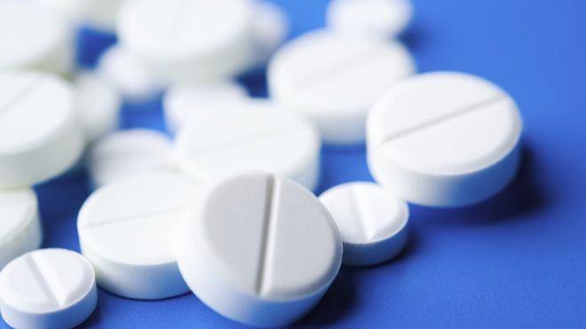 <p><strong>Vücut aspirin üretiyor</strong></p>

<p>Sebze ve meyve tüketildiğinde vücut kendi aspirini üretebiliyor. Yapılan araştırmalara göre meyve ve sebzelerde bulunan benzoik asit alan kişilerin salisilik asit üretebildiği gözlemlendi. Bu madde ise aspirinin temel etken maddelerinden biri olarak biliniyor.</p>
