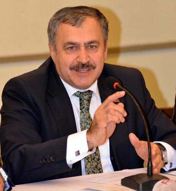 <p>Veysel Eroğlu</p>

<p>18 Ağustos 1948<br />
<br />
69 yaşında</p>
