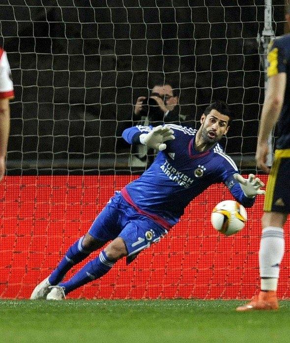 <p>Volkan Demirel - Fenerbahçe<br />
14 yıl - 6 Ağu 2002</p>