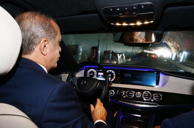 <p>Geçiş sonrası Cumhurbaşkanı Erdoğan şantiye alanında bir konuşma yaptı. İşte Erdoğan'ın konuşmasından satırbaşları:</p>
<p> </p>