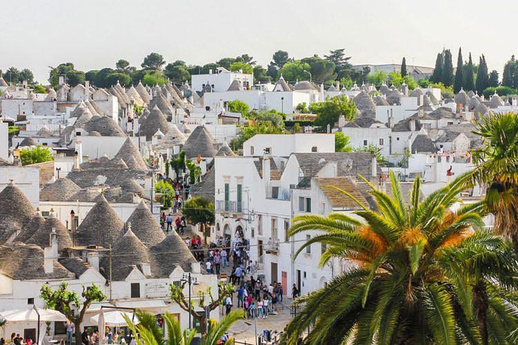 <p>Alberobello köyü</p>

<p> </p>
