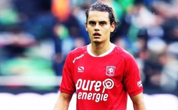 <p>Enes Ünal - Manchester City</p>

