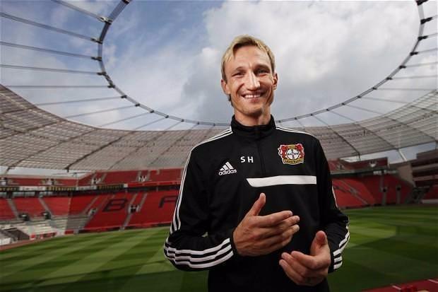 <p><strong>SAMI HYYPIA</strong></p>

<p>1995'te Samsunspor'da, Gerede kampına katılan ve burada teknik direktör Gigi Multescu'nun "olmasa da olur" raporu verdiği Sami Hyypia'nın transferi rafa kaldırılır.</p>
