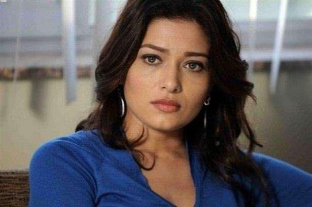 <p>Nurgül Yeşilçay 1976 doğumlu</p>

<p> </p>
