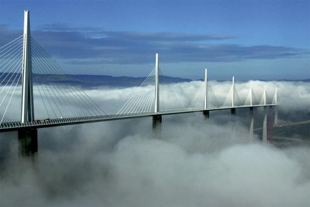 <div>Millau Viaduct, Fransa</div>

<div>Yapım yılı: 2004</div>
