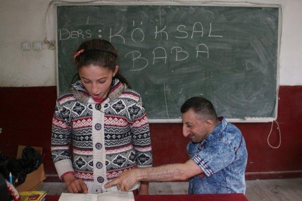 <p><strong>"ÇOK MUTLUYUZ"</strong></p>
<p>Köksal Baba'nın sosyal medya fenomeni olmasının yanı sıra her şeyiyle ilgilenen Süleyman Köse, yaşadıkları mutluluğu anlatmakta zorluk yaşadı.</p>